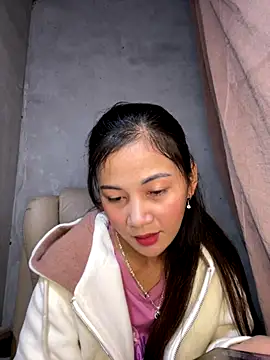 Miss-World00 online show from 12/17/25, 01:11