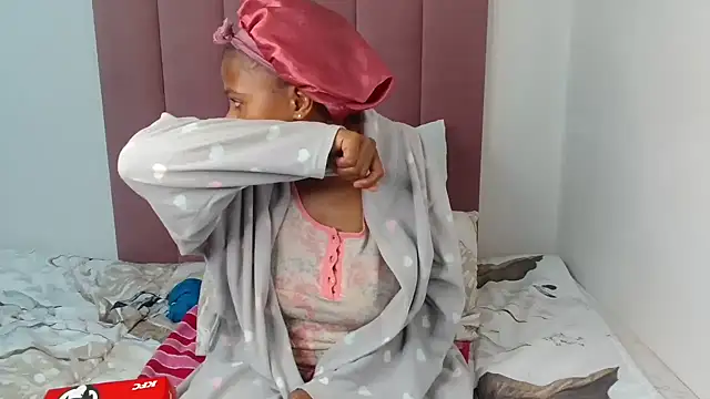 Bubbles156 online show from 11/10/25, 07:24