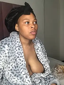 Bubbles156 online show from 04/18/26, 01:59