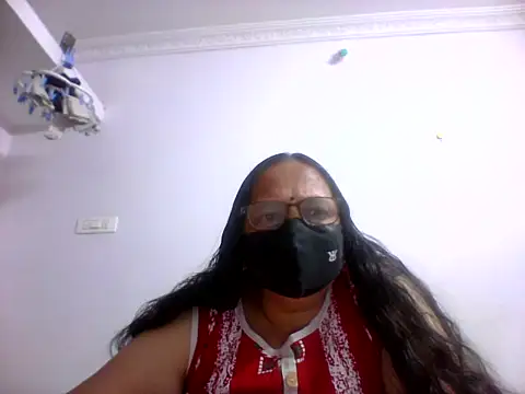 Snapshot of Anasuyatelugu chatting on 11/06/25, 07:09 Anasuyatelugu online show from 11/06/25, 07:09