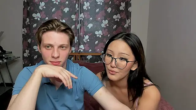 Blossomandbee online show from 10/14/25, 01:12