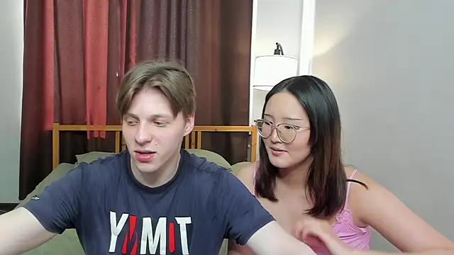 Blossomandbee online show from 04/17/26, 12:30