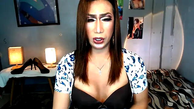 littleredbunny27 online show from 04/09/26, 09:04