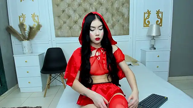 BellaDalthon online show from 10/31/25, 11:55