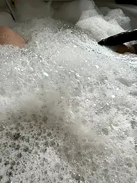 Snapshot of Twilightboyx chatting on 10/17/25, 01:57 Twilightboyx online show from 10/17/25, 01:57