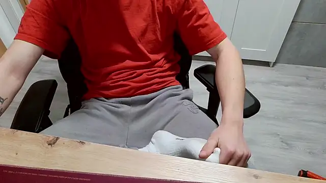 Snapshot of Twilightboyx chatting on 10/20/25, 04:51 Twilightboyx online show from 10/20/25, 04:51