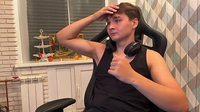 Snapshot of cumshototdimana chatting on 10/16/25, 01:12 cumshototdimana online show from 10/16/25, 01:12