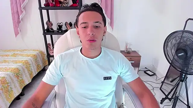 Hayden Boy  online show from 11/01/25, 07:16