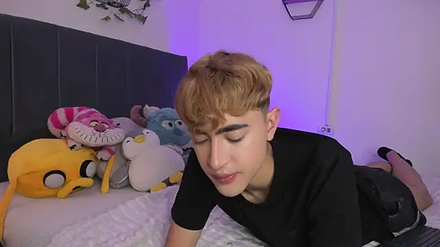 JustinCastiblanco online show from 12/17/25, 11:27