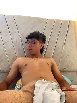 Muchachito18 online show from 11/12/25, 11:54