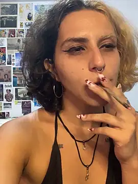 Snapshot of yvessblue chatting on 01/31/26, 10:08 yvessblue online show from 01/31/26, 10:08