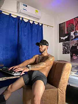 Kylian Alessandro online show from 02/16/26, 12:12