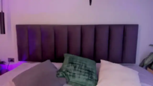 AilanaCortes online show from 04/12/26, 12:21