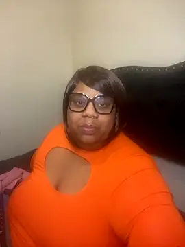 BarbieLiion online show from 10/23/25, 06:13