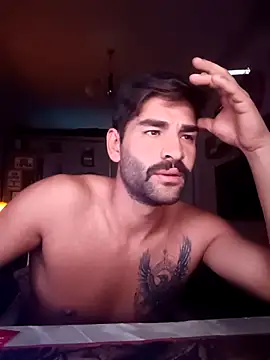 Snapshot of ogiday124 chatting on 10/14/25, 10:21 ogiday124 online show from 10/14/25, 10:21