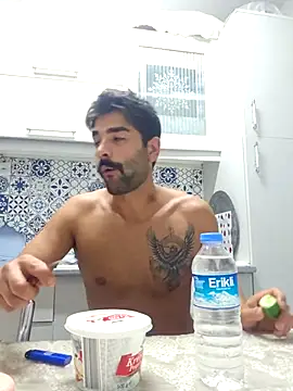 Snapshot of ogiday124 chatting on 10/16/25, 02:34 ogiday124 online show from 10/16/25, 02:34