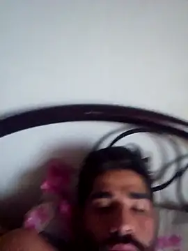 Snapshot of ogiday124 chatting on 10/27/25, 02:32 ogiday124 online show from 10/27/25, 02:32