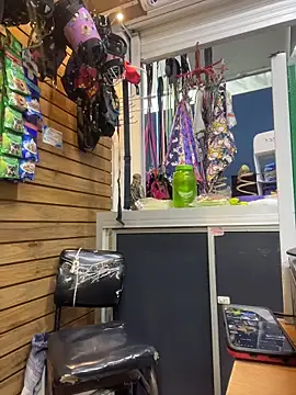 Snapshot of Leonardmoppet chatting on 11/24/25, 10:53 Leonardmoppet online show from 11/24/25, 10:53