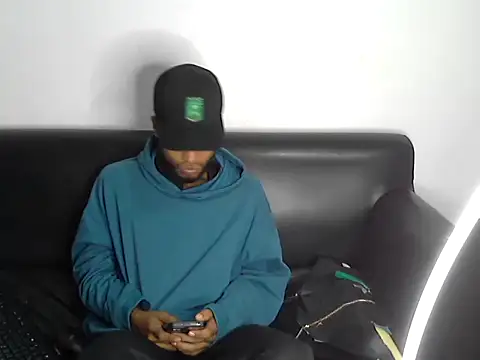 AXionX online show from 12/04/25, 08:56