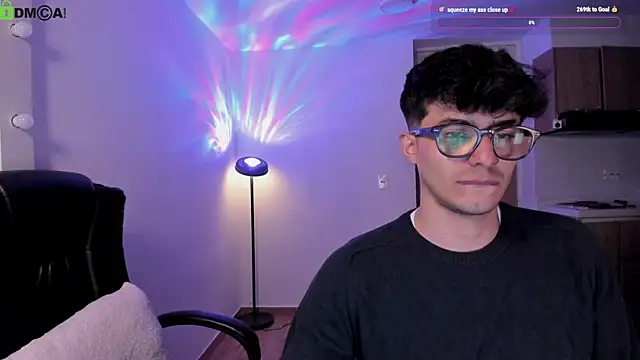 Mikeyvioleta  online show from 05/31/26, 04:09