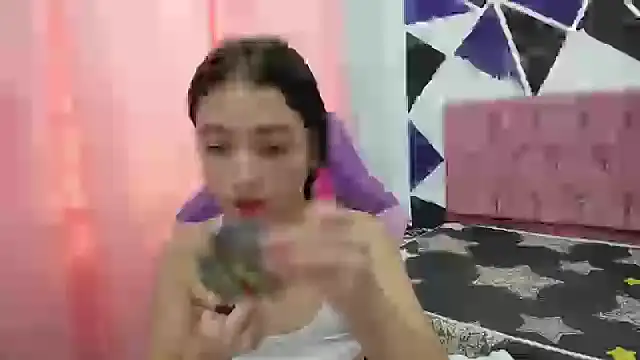 scarleth18 online show from 10/27/25, 01:48