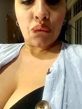 Sexylips200 online show from 10/19/25, 07:09