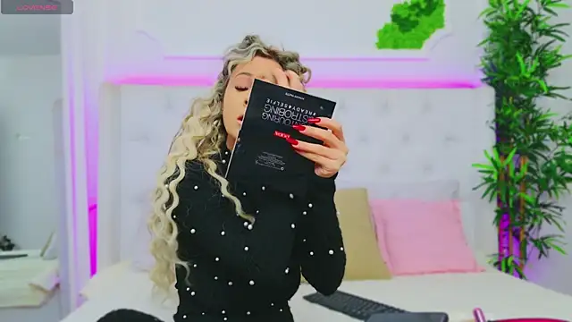 AriannaSins online show from 01/06/25, 01:19