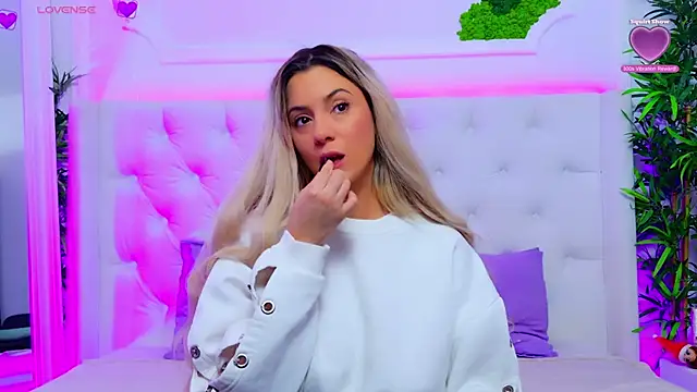 AriannaSins online show from 12/19/25, 02:35