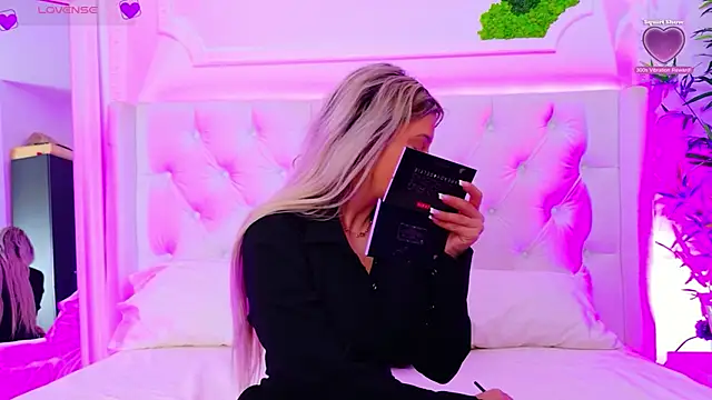 AriannaSins online show from 03/30/26, 12:17