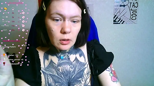 Snapshot of The_ICE_OWL chatting on 10/30/25, 10:27 The ICE OWL online show from 10/30/25, 10:27
