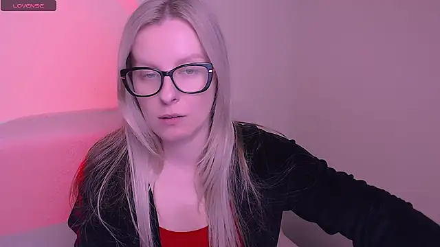 AllaLeomz online show from 11/14/25, 08:35