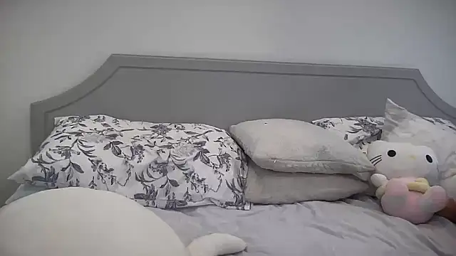 Snapshot of Amiraxevans chatting on 02/22/26, 11:20 Amiraxevans online show from 02/22/26, 11:20