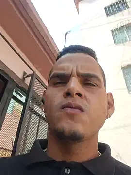 Snapshot of Daiberrubio chatting on 12/14/25, 05:40 Daiberrubio online show from 12/14/25, 05:40