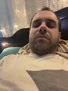 Snapshot of AndyLynn chatting on 10/25/25, 06:46 AndyLynn online show from 10/25/25, 06:46