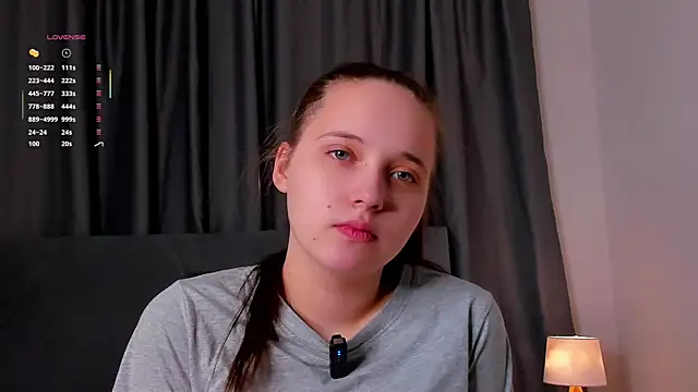 NadiaGnegy online show from 11/02/25, 01:13