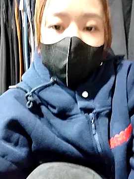 Snapshot of Michan68 chatting on 10/26/25, 01:11 Michan68 online show from 10/26/25, 01:11