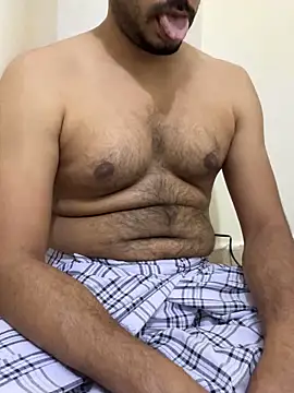 Handsome8677 online show from 04/10/26, 10:36