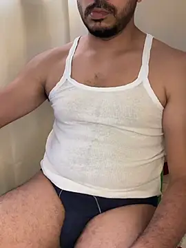 Handsome8677 online show from 04/12/26, 08:08