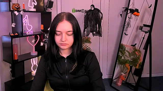 miki ti online show from 11/01/25, 09:55