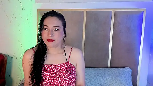 Snapshot of Elizabeth_bennett_6 chatting on 11/03/25, 12:06 Elizabeth bennett 6 online show from 11/03/25, 12:06