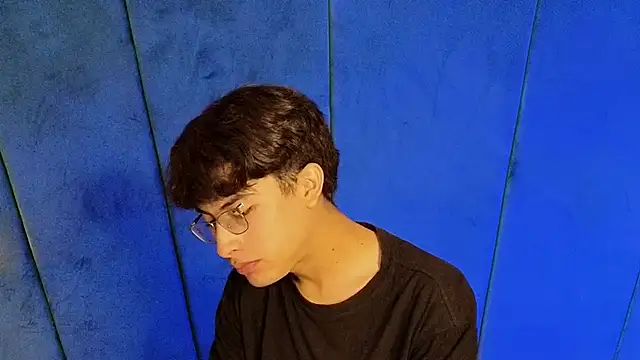 Aaron Eze online show from 11/01/25, 10:12