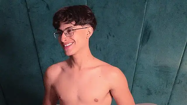 Aaron Eze online show from 03/05/26, 11:45