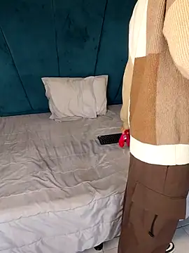 Aaron Eze online show from 04/17/26, 12:41