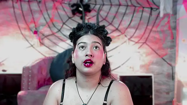 lilithst  online show from 10/29/25, 09:05