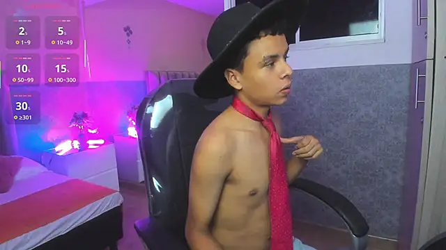 Xavier Fox    online show from 11/09/25, 05:17