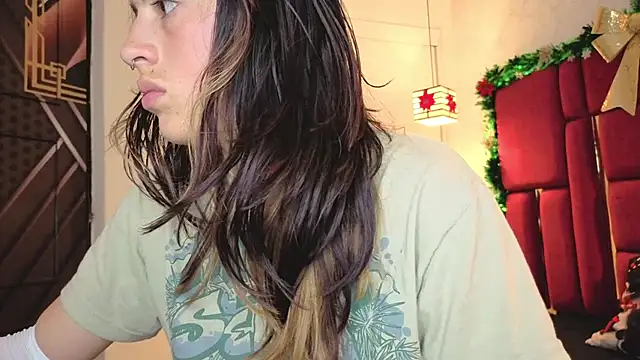 moon winy online show from 12/14/25, 09:36