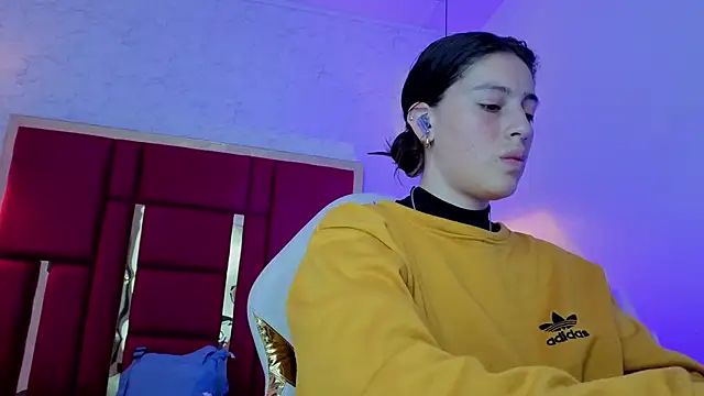 moon winy online show from 03/31/26, 11:21