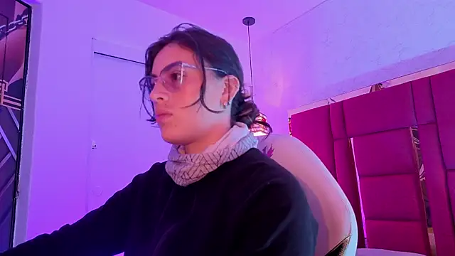 Snapshot of moon_winy chatting on 07/05/26, 11:50 moon winy online show from 07/05/26, 11:50
