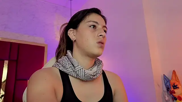 Snapshot of moon_winy chatting on 07/29/26, 12:14 moon winy online show from 07/29/26, 12:14