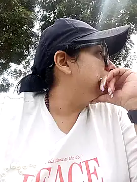 Snapshot of Lia_TabooMatureBbw chatting on 11/04/25, 03:11 Lia TabooMatureBbw online show from 11/04/25, 03:11